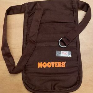 B30 Free with $35+ Bundle only!! New Women’s Hooters Girl Uniform Money Pouch